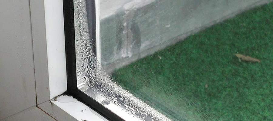 Condensation sur les vitres (fenêtres) et mur
